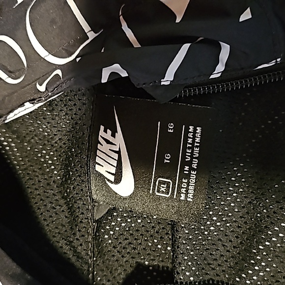 Rain jacket - Picture 2 of 2